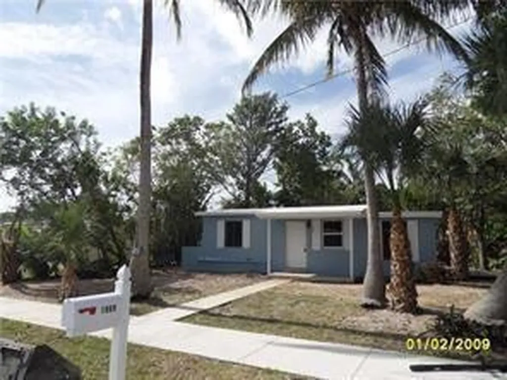 1800 NE 51st Court Pompano Beach FL 33064