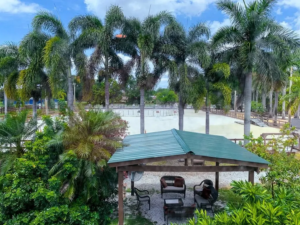 18130 SW 50th Court Southwest Ranches FL 33331