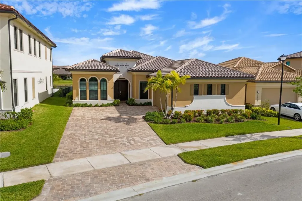 12185 Lake House Lane Parkland FL 33076