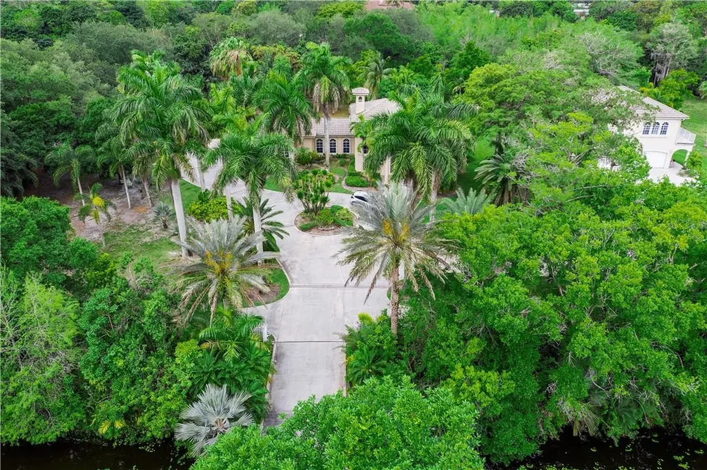 6911 NW 84th Avenue Parkland FL 33067