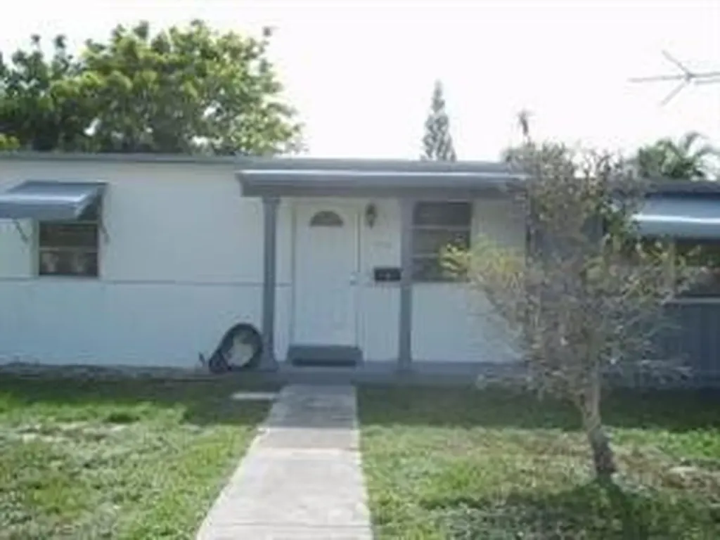 5163 NE 19th Terrace Pompano Beach FL 33064