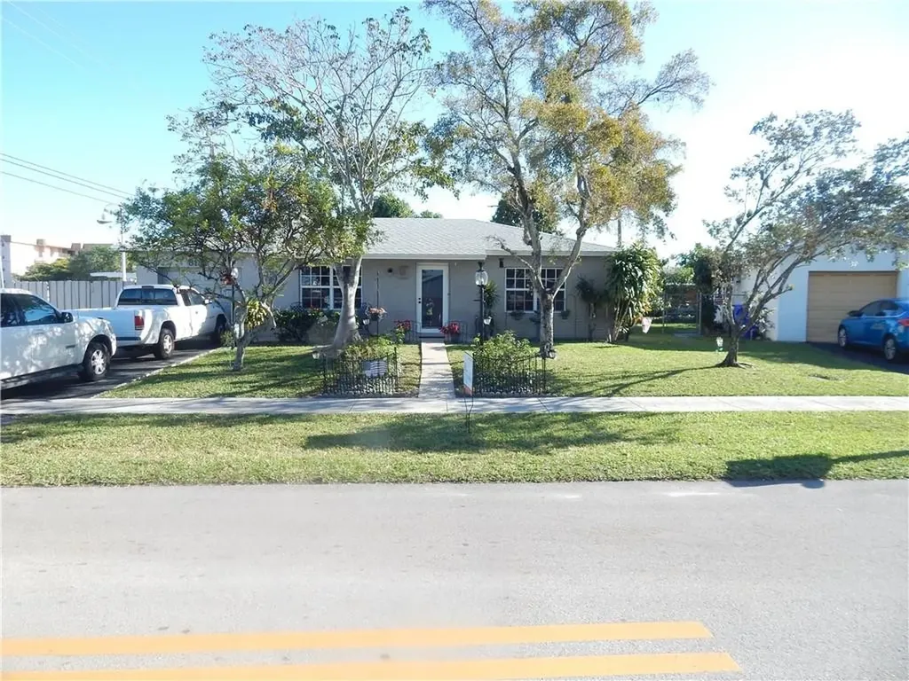 8131 SW 10th Court North Lauderdale FL 33068