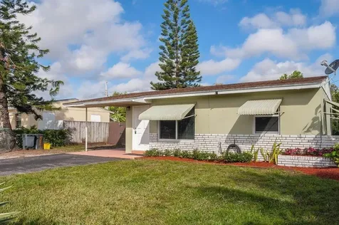 5551 S 38th Street Greenacres FL 33463