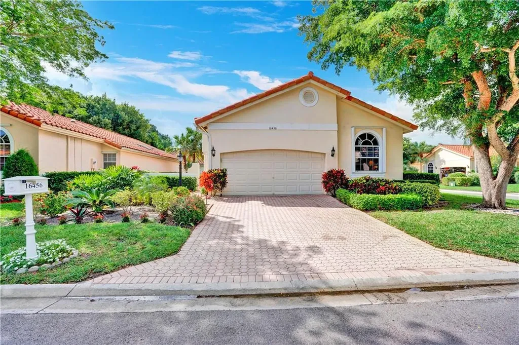 16456 Del Palacio Court Delray Beach FL 33484