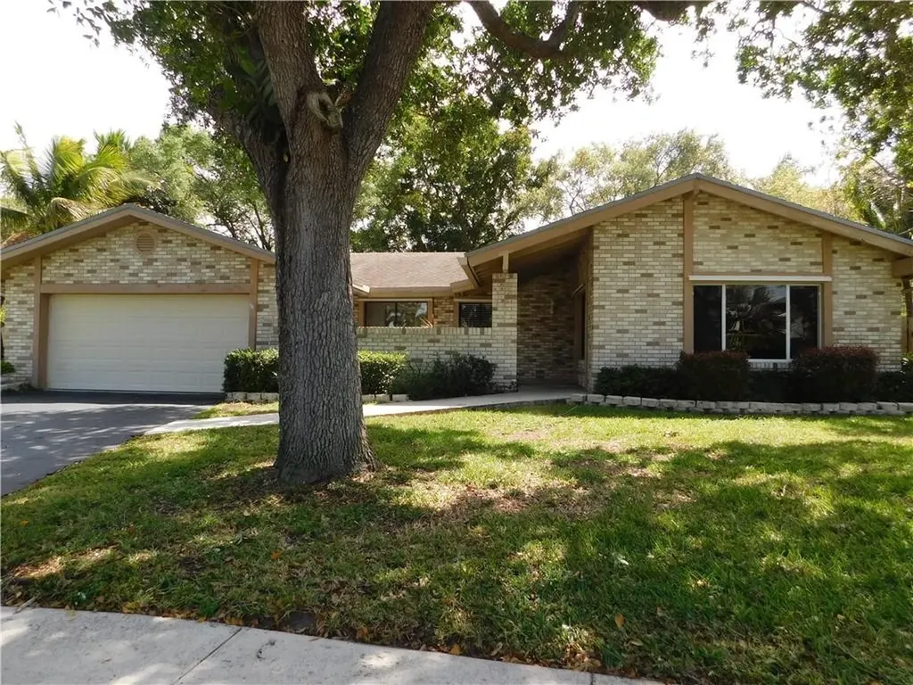 1670 NW 93rd Terrace Plantation FL 33322