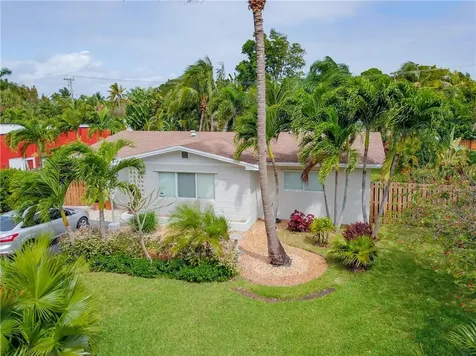 81 NW 34th Street Oakland Park FL 33309