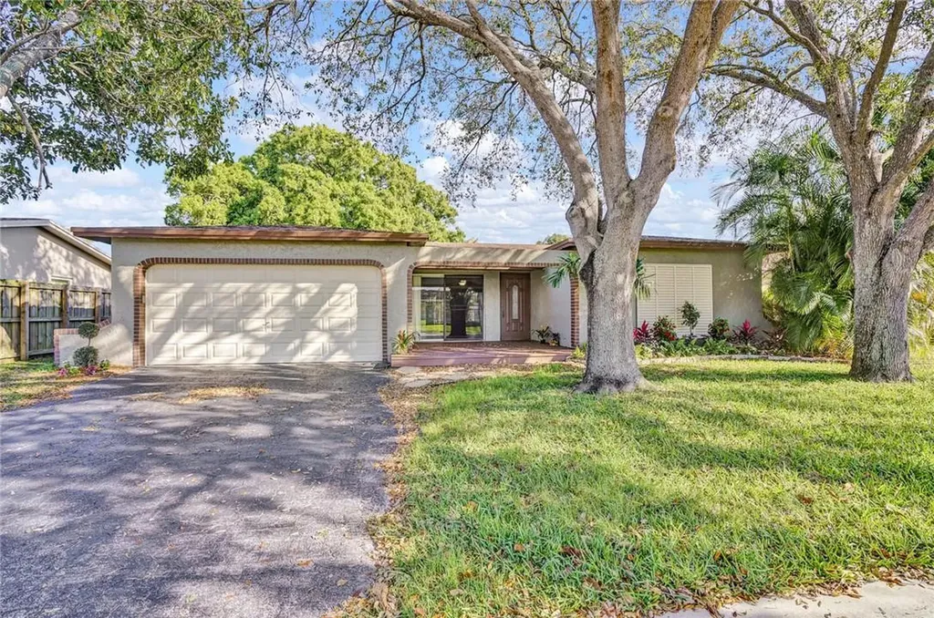 8941 NW 7th Court Pembroke Pines FL 33024