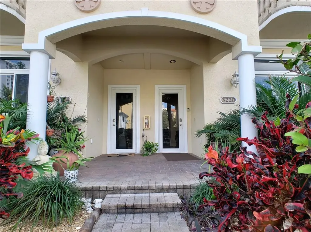 3220 NE 4th Street Pompano Beach FL 33062