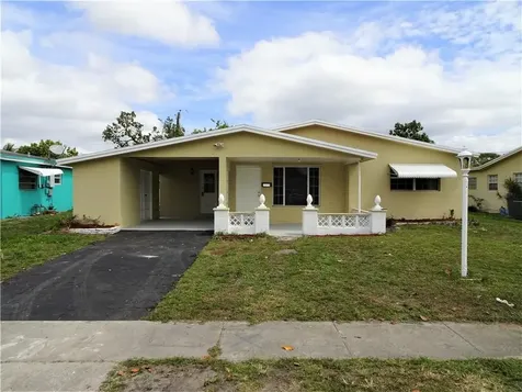 3572 NW 37th Avenue Lauderdale Lakes FL 33309