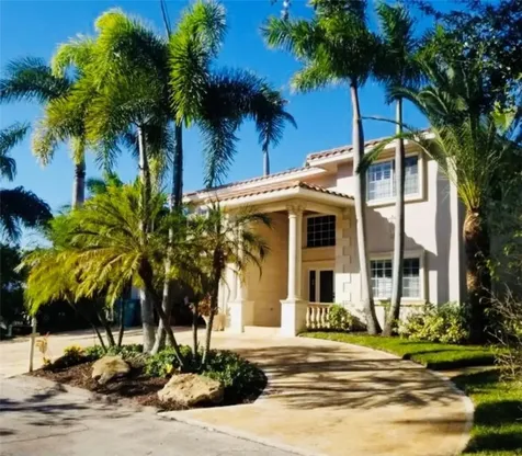655 Lakeside Harbour Boynton Beach FL 33435