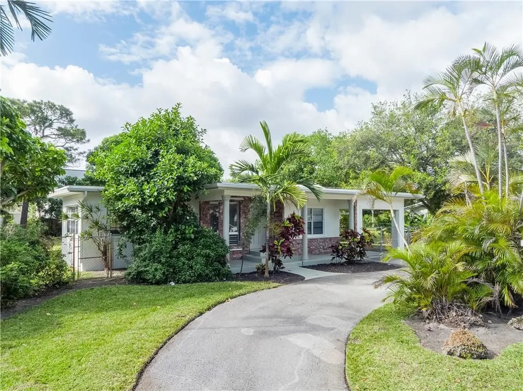 1034 NE 34th Street Oakland Park FL 33334