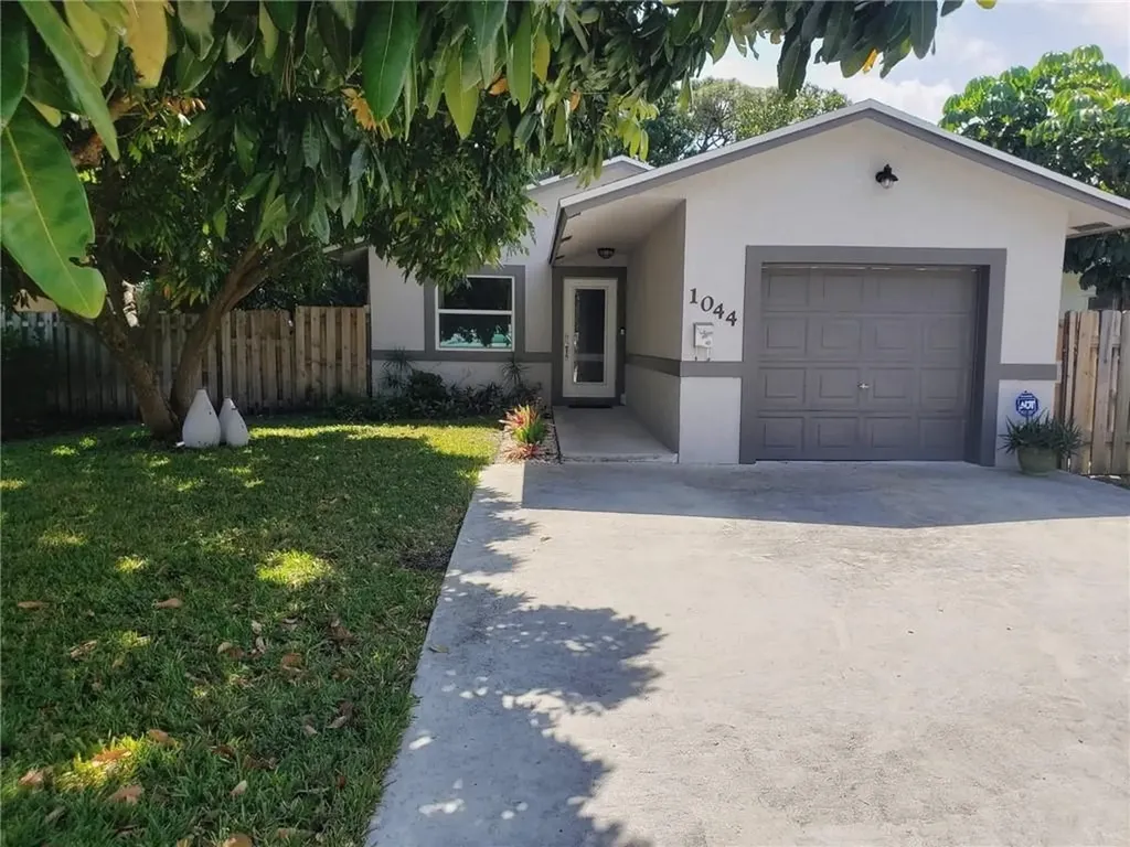 1044 NE 34th Street Oakland Park FL 33334