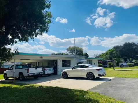 6828 SW 5th Street Pembroke Pines FL 33023