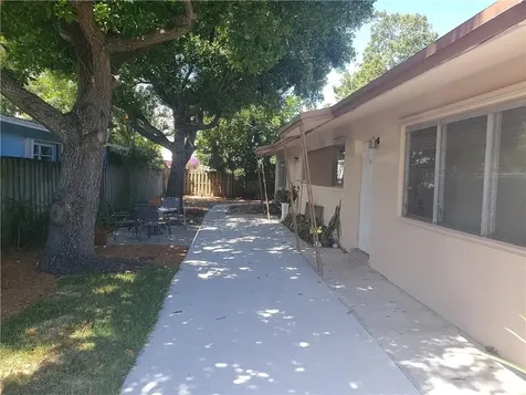 713+715 NE 22nd Drive Wilton Manors FL 33305