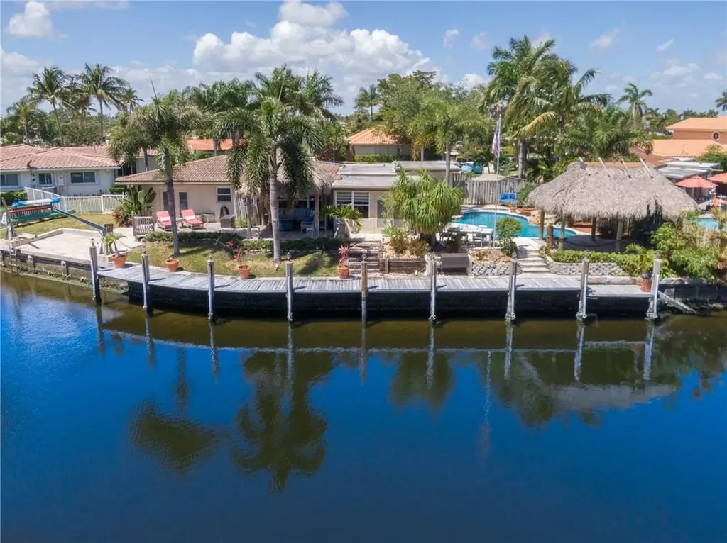1231 SE 3rd Avenue Pompano Beach FL 33060
