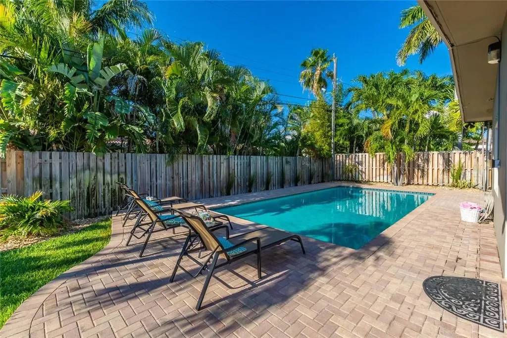 3221 Seaward Drive Pompano Beach FL 33062