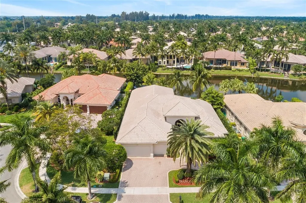 10941 Hawks Vista Street Plantation FL 33324