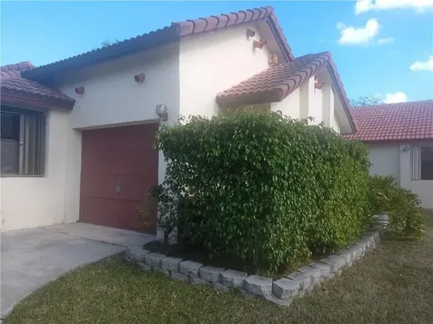 641 SW 113th Terrace Pembroke Pines FL 33025