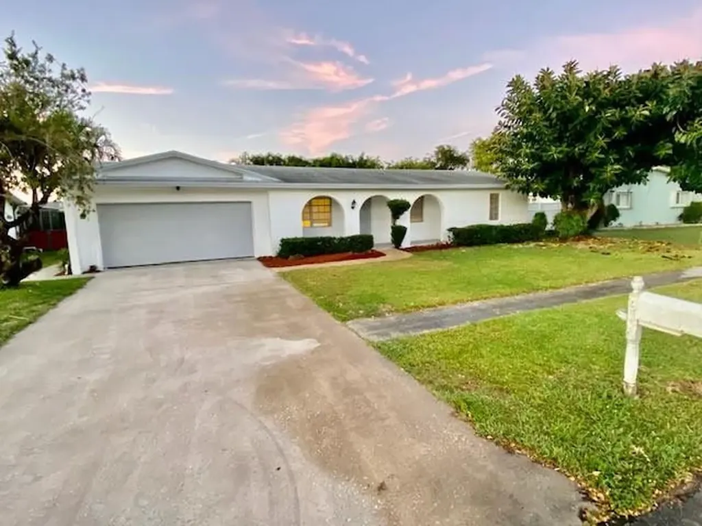 4111 NW 9th Court Coconut Creek FL 33066