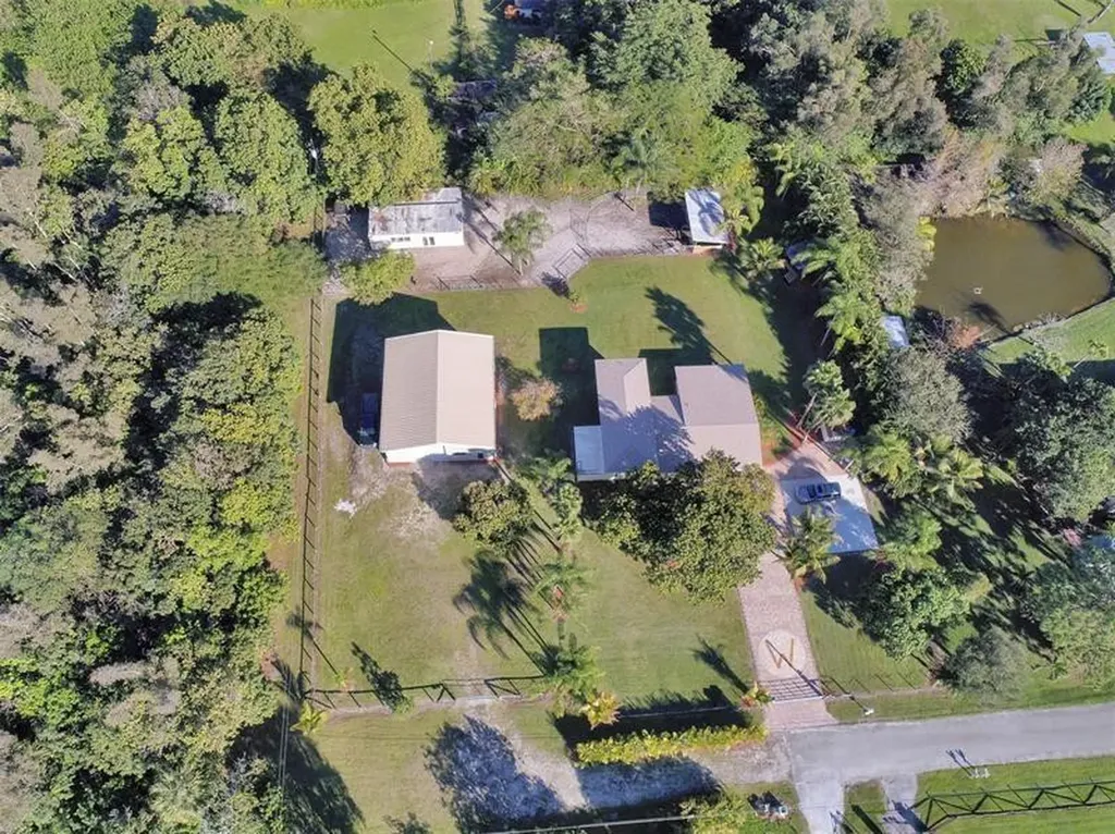 1600 SW 117th Avenue Davie FL 33325