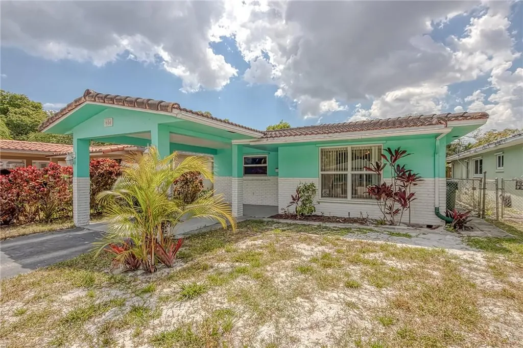 684 NE 35th Street Oakland Park FL 33334