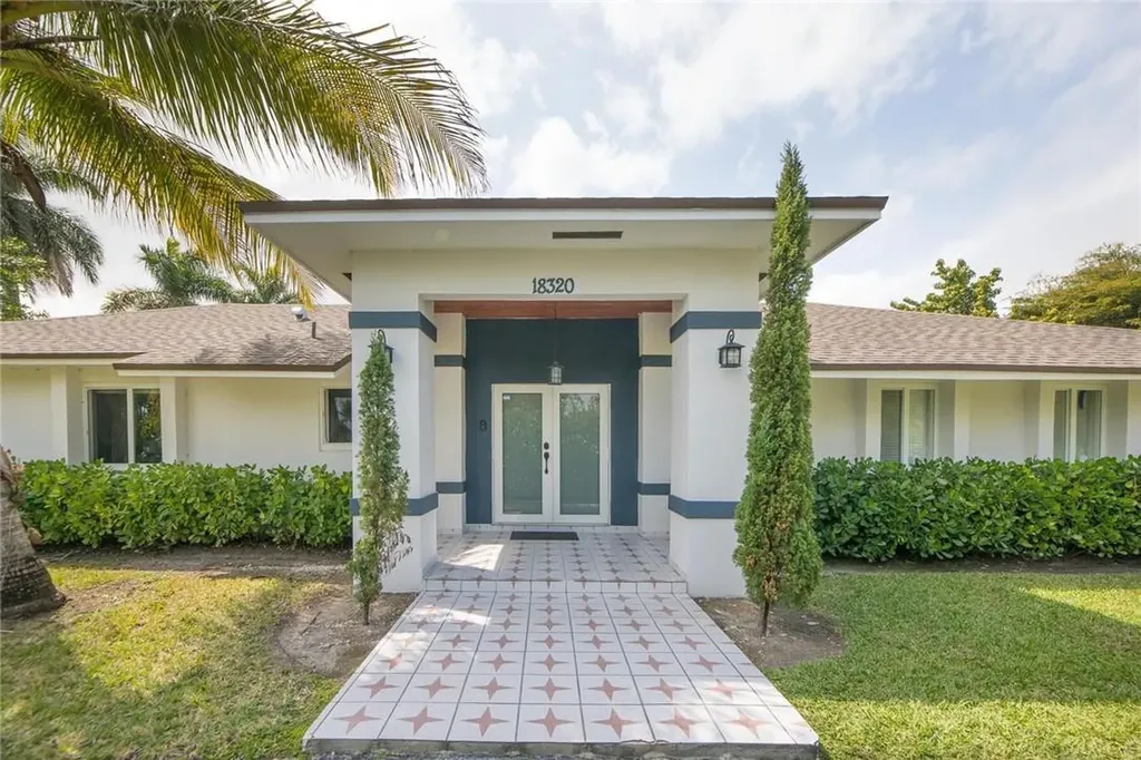 18320 SW 86th Avenue Palmetto Bay FL 33157
