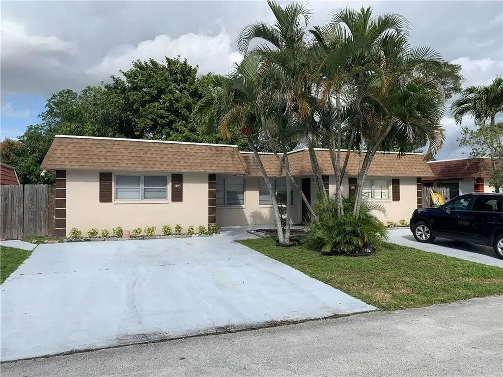 7401-7403 NW 76th Court Tamarac FL 33321