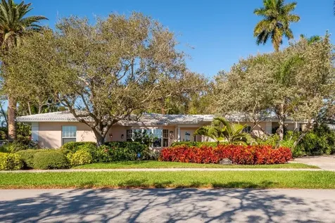 1209 N Northlake Drive Hollywood FL 33019