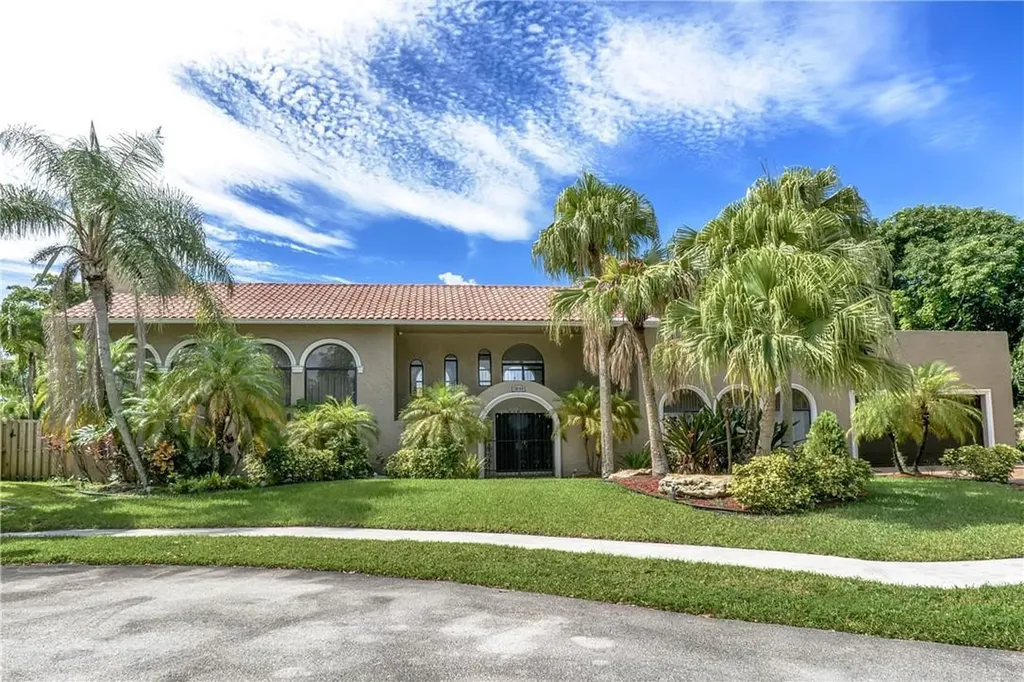 10180 SW 1st Court Plantation FL 33324