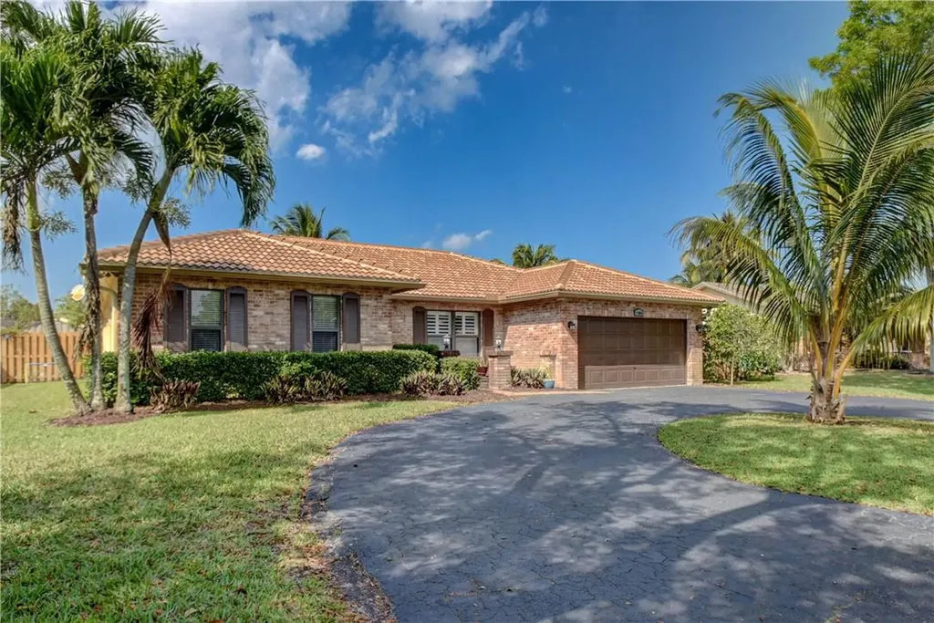 11085 NW 20th Drive Coral Springs FL 33071