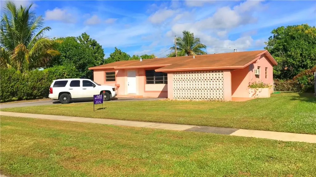 4981 NW 14th Street Lauderhill FL 33313