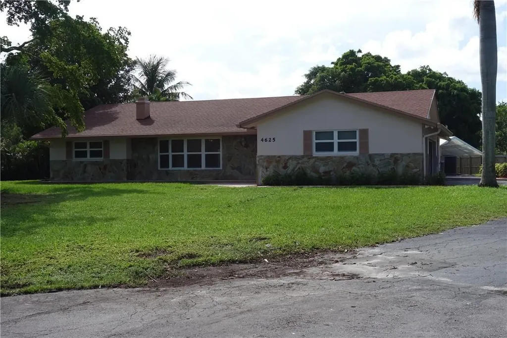 4625 Glenwood Drive Coconut Creek FL 33066