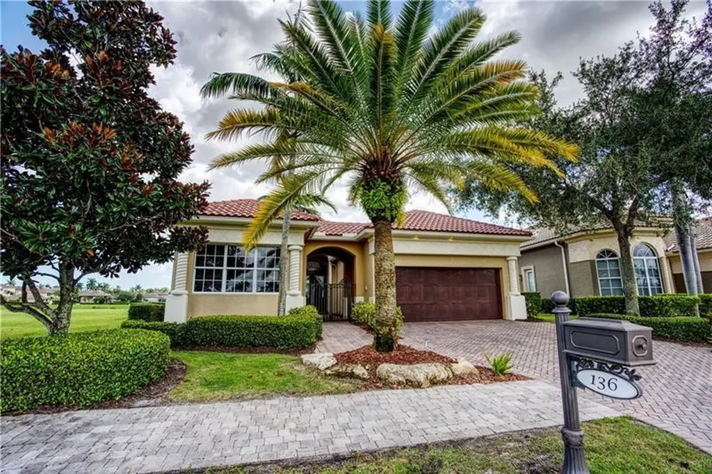 136 SE Bella Strano Port St Lucie FL 34984