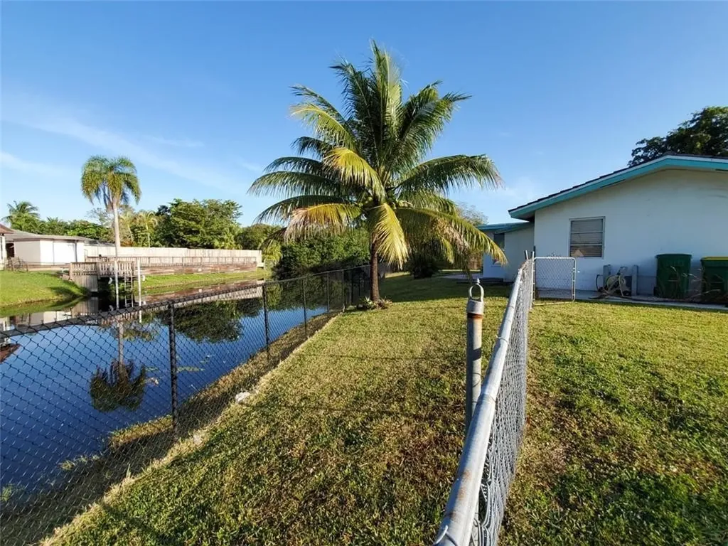 125 SW 126th Avenue Plantation FL 33325