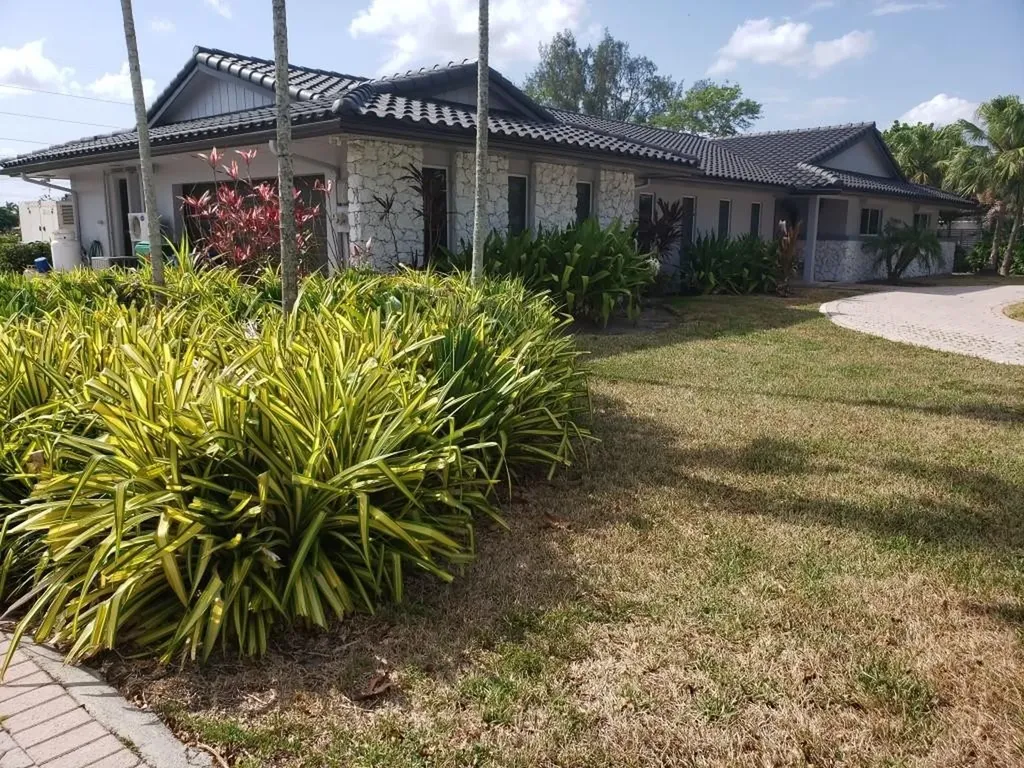 19640 W Saint Andrews Drive Hialeah FL 33015