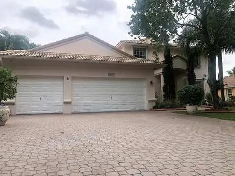 5041 NW 57th Terrace Coral Springs FL 33067