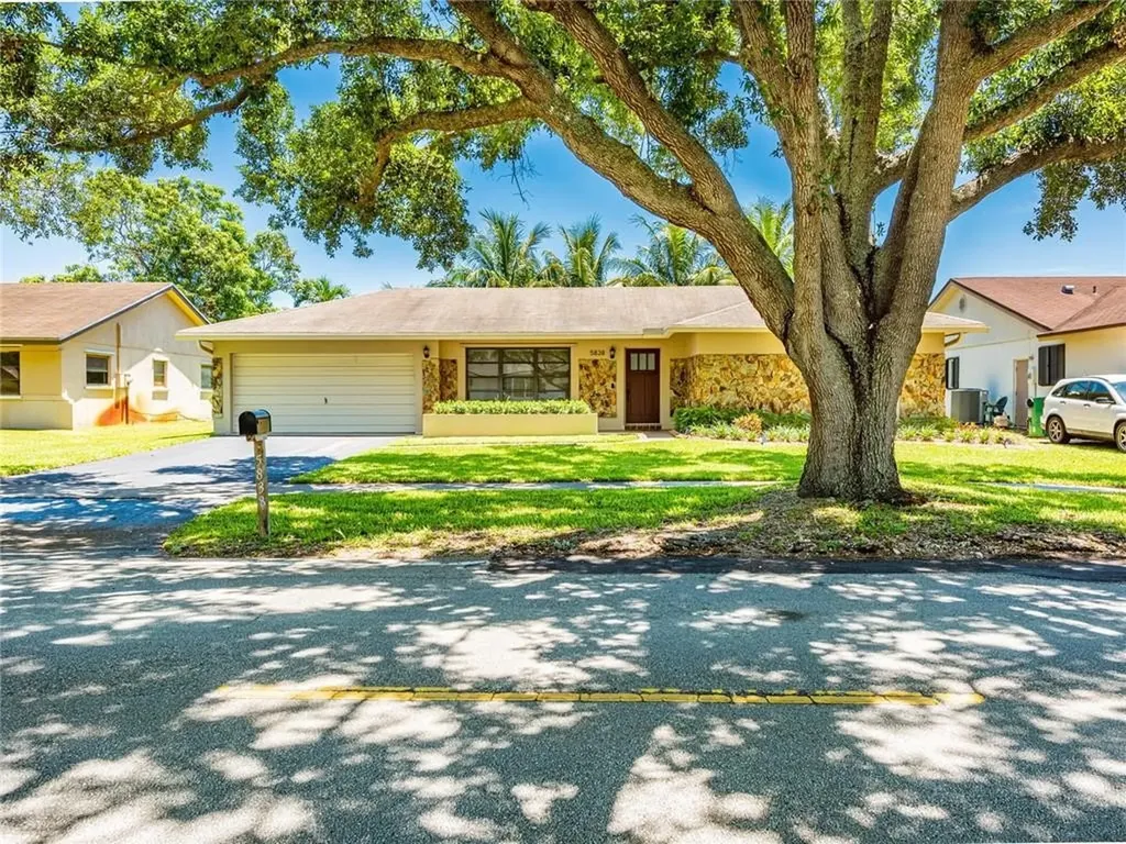 5838 SW 118th Avenue Cooper City FL 33330