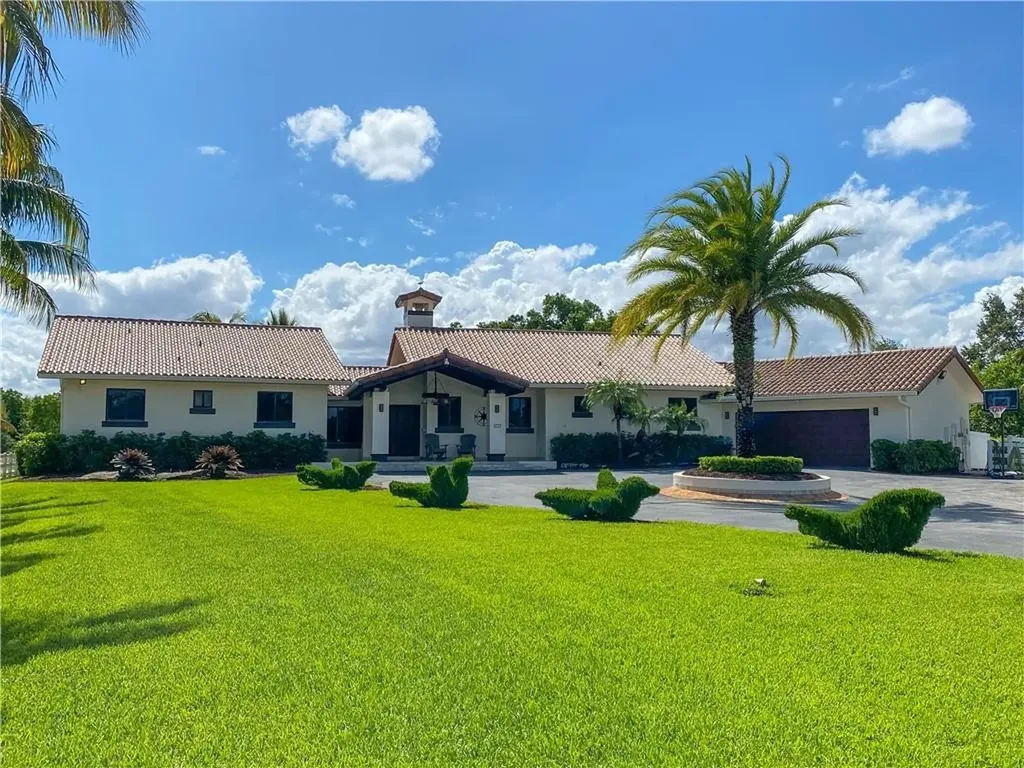 4911 SW 173rd Way Southwest Ranches FL 33331