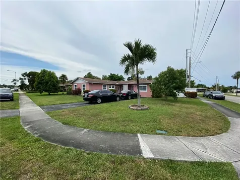 6801 Rio Pinar North Lauderdale FL 33068