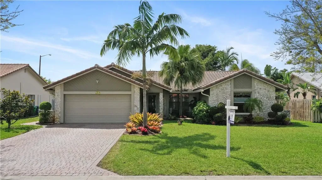 642 NW 106th Avenue Coral Springs FL 33071
