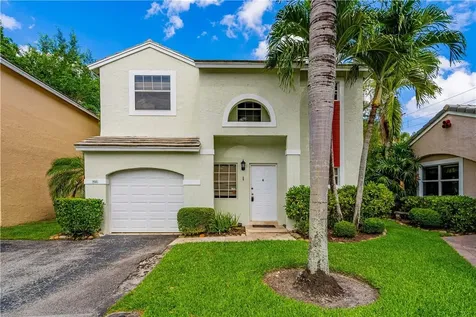 816 NW 99th Avenue Plantation FL 33324