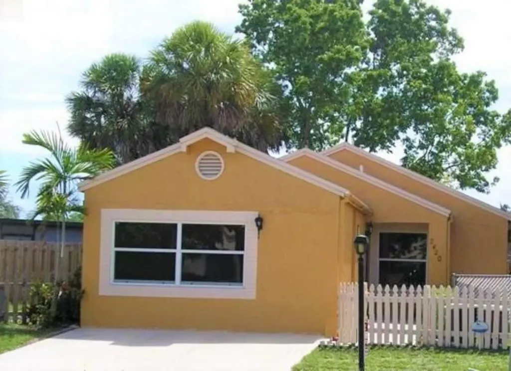 2420 SW 85th Avenue Miramar FL 33025