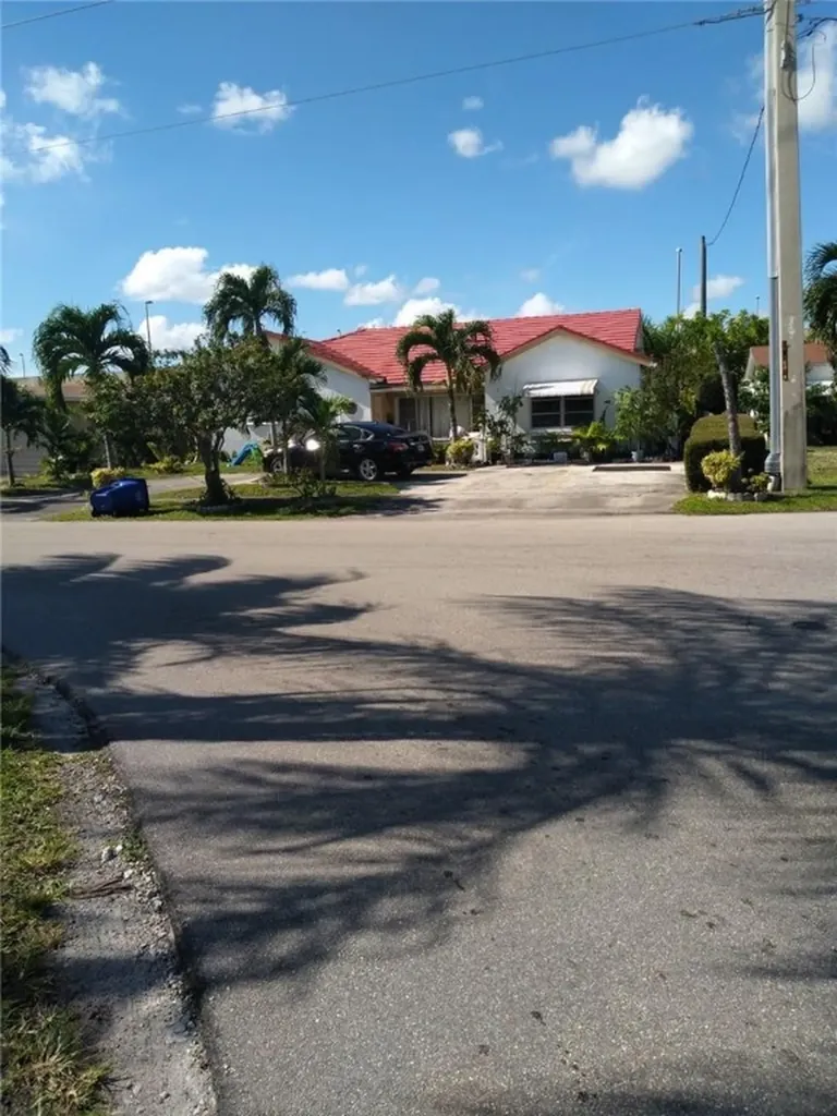 4091 NW 52nd Avenue Lauderdale Lakes FL 33319