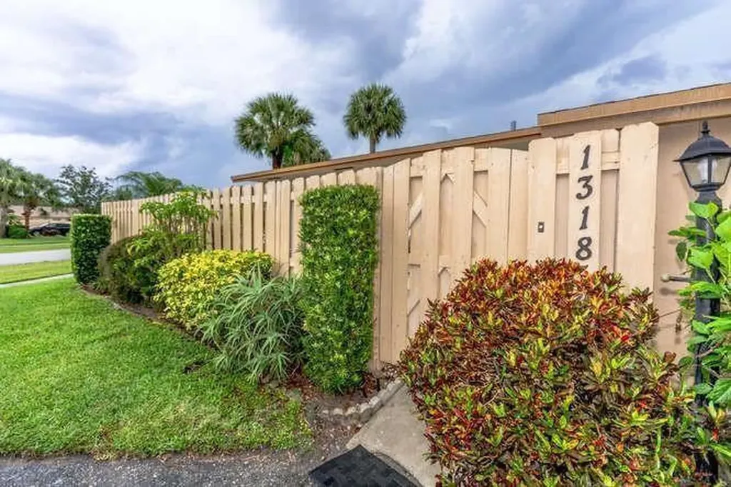 1318 Arapaho Street Jupiter FL 33458