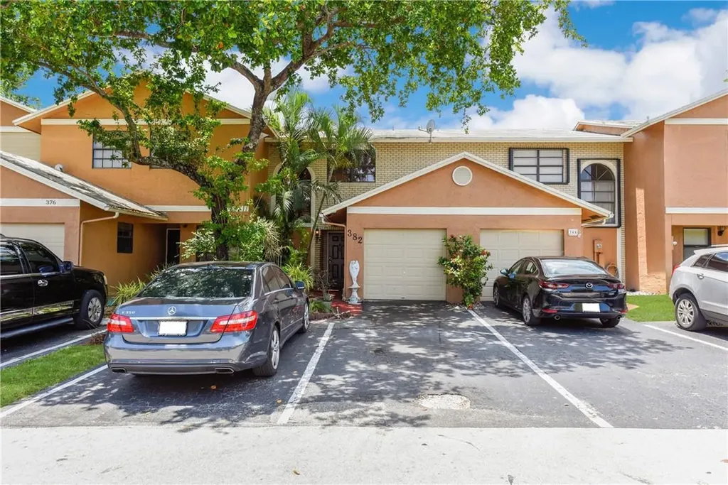 382 NW 103rd Terrace Pembroke Pines FL 33026