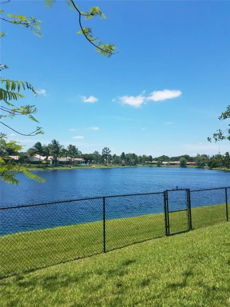5621 SW 113th Avenue Cooper City FL 33330