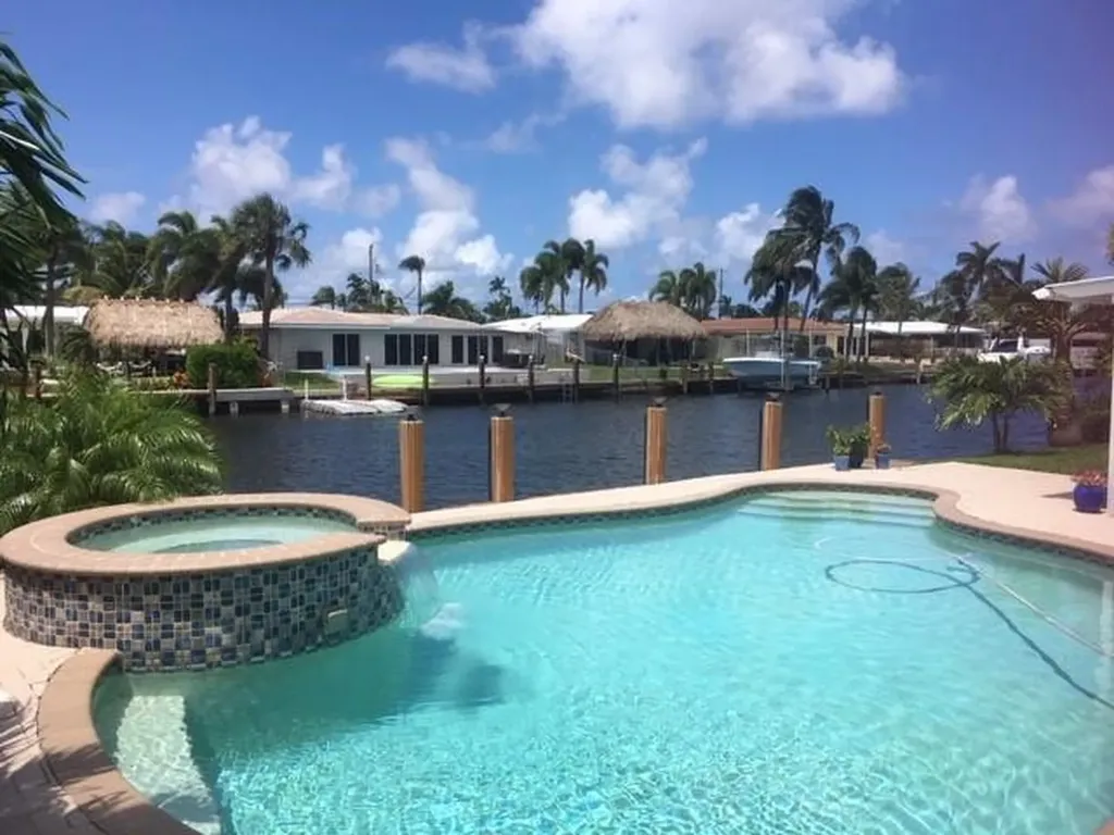 241 SE 4th Street Pompano Beach FL 33060