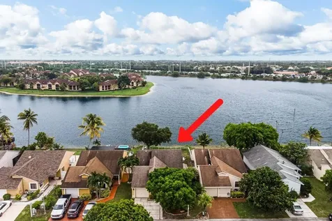 1231 SW 109th Avenue Pembroke Pines FL 33025