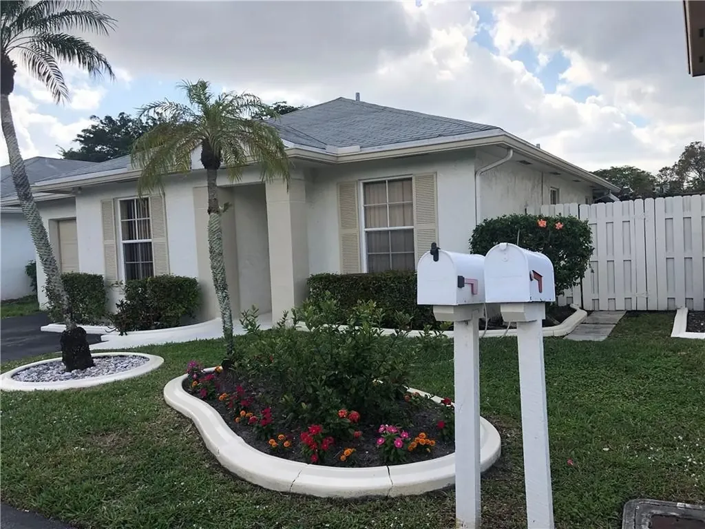 5910 Woodland Point Place Tamarac FL 33319