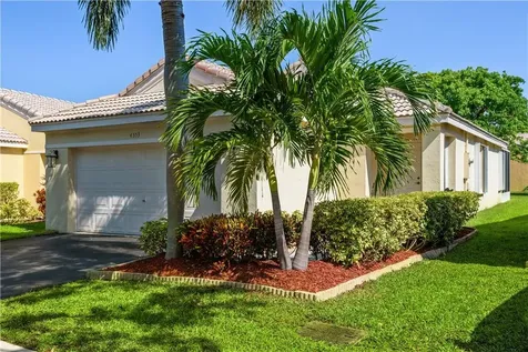 4353 Pine Ridge Court Weston FL 33331